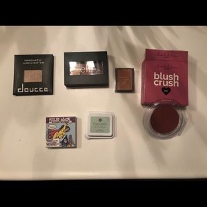 Makeup bundle